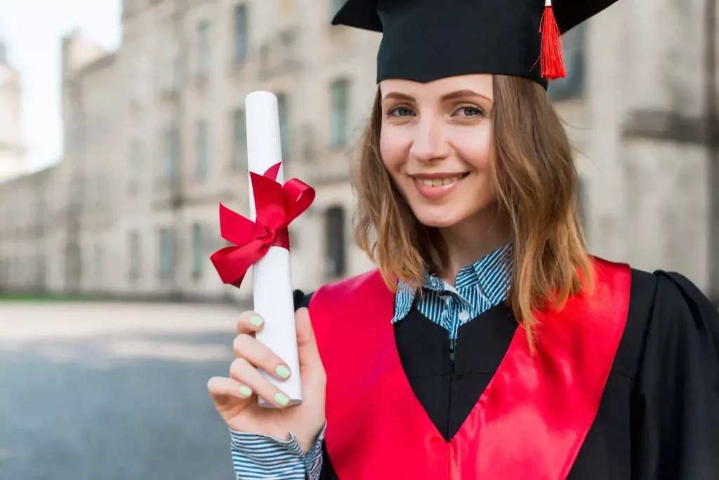 Graduação EAD é Reconhecida pelo MEC? Impactos na Sua Carreira | UNIFAVENI